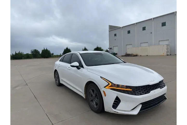 $15276 : Kia K5 2023 LXS 4dr Sedan image 3