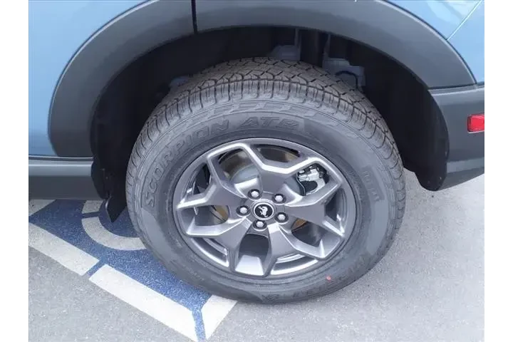 $33605 : Ford Bronco Sport 2024 AWD B image 5