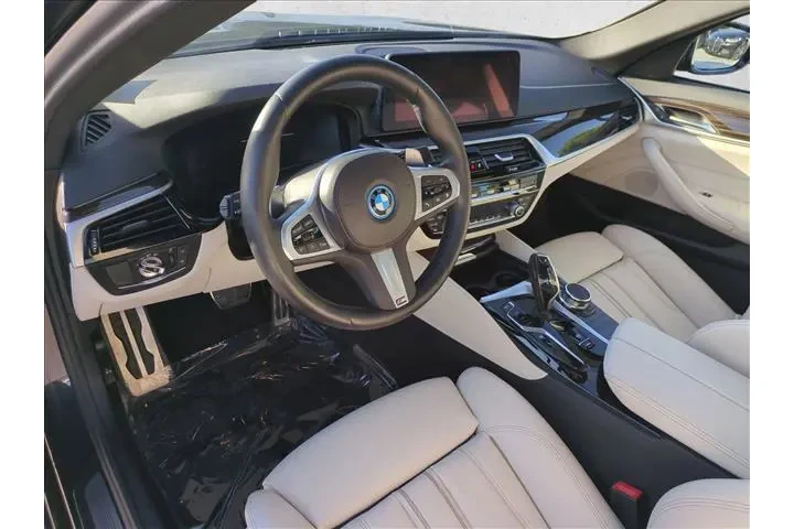 $34729 : BMW 5 Series 2023 530e 4dr S image 10