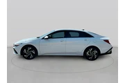 $18420 : Hyundai ELANTRA 2024 SEL 4dr thumbnail