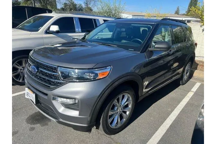 $27988 : Ford Explorer 2021 AWD XLT 4 image 1