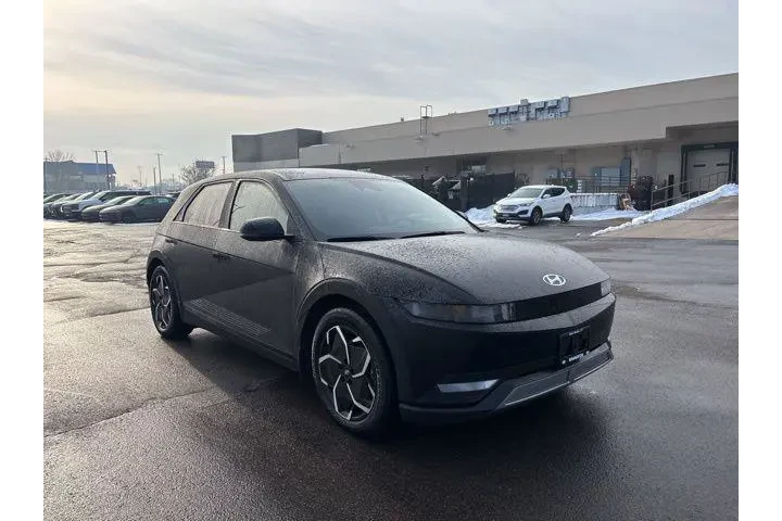 $19495 : Hyundai IONIQ 5 2022 SE 4dr image 1