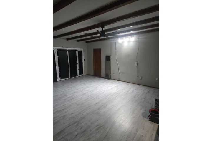 $1450 : Estudio grande image 2
