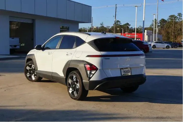 $20477 : Hyundai KONA 2024 SEL 4dr Cr image 2