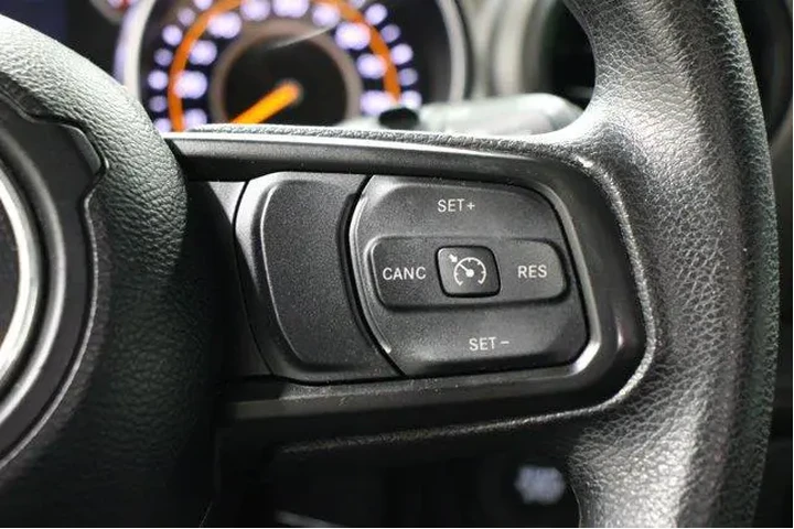 $29981 : Jeep Wrangler Unlimited 2021 image 10