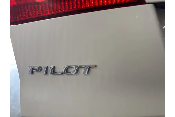$18999 : Honda Pilot 2016 Touring 4dr image 10
