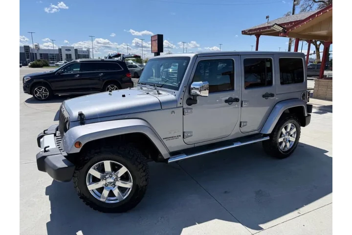 $20999 : 2014 Wrangler Unlimited Sahara image 2