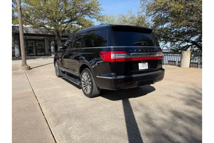 $31480 : Lincoln Navigator 2020 4x4 R image 4