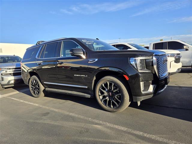 $67144 : Pre-Owned 2022 Yukon Denali image 9