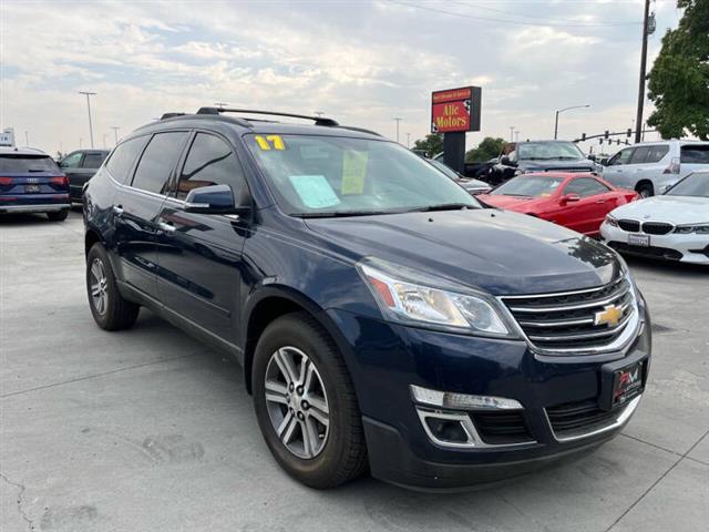 $15097 : 2017 Traverse LT image 9