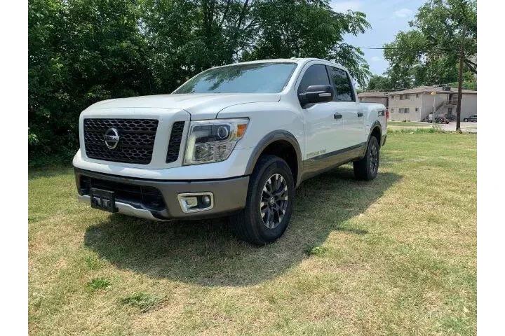 $24995 : 2018 Titan image 2