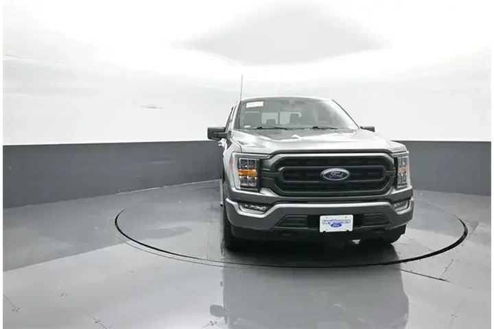 $39196 : Ford F-150 2022 4x4 XL 4dr S image 2