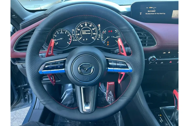 Mazda Mazda3 Hatchback 2021 image 9