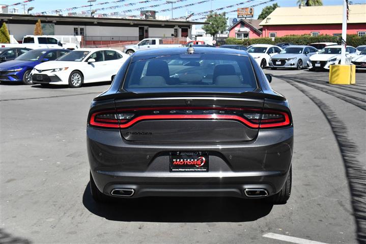 $25988 : Charger SXT image 7