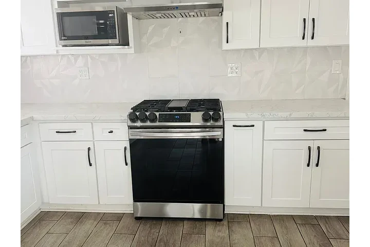 $1700 : Anaheim - 3 bed 2 Bath image 6