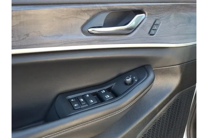 $34900 : Jeep Grand Cherokee 2024 4x4 image 4