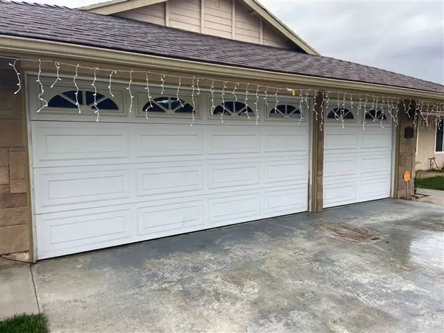 Single and two car garage door image 2