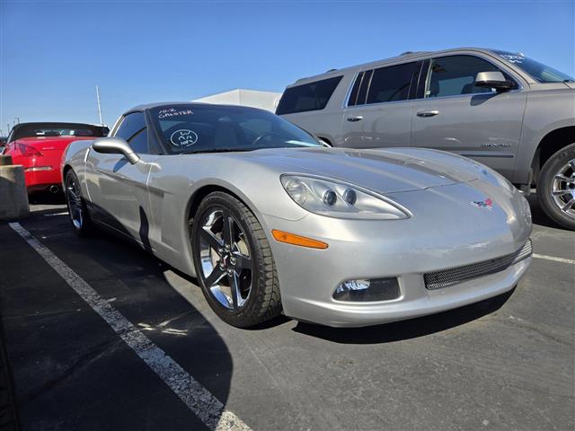 $22991 : Pre-Owned 2005 Corvette Base image 1