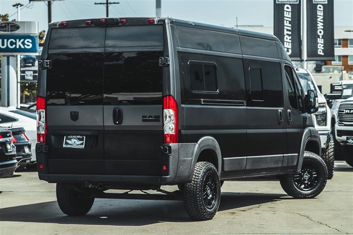 2018 ProMaster Cargo Van image 4