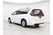 $23998 : Chrysler Pacifica 2022 Touri thumbnail