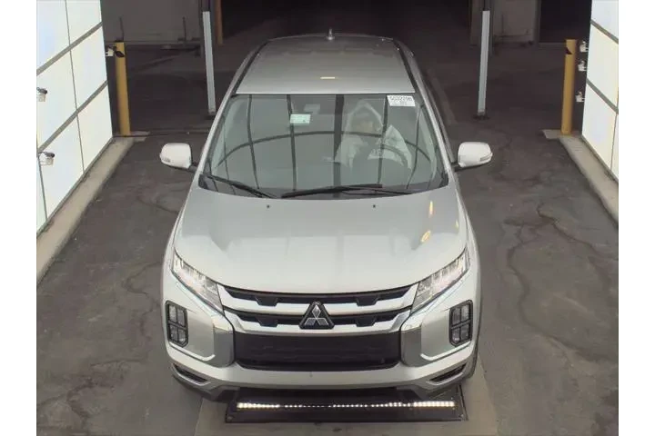 $19108 : Mitsubishi Outlander Sport 2 image 2