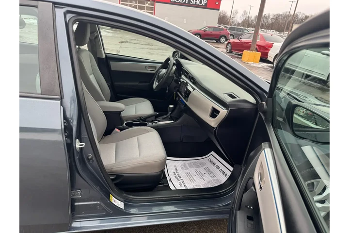 $8980 : 2016 Corolla 4dr Sdn CVT S w/ image 8