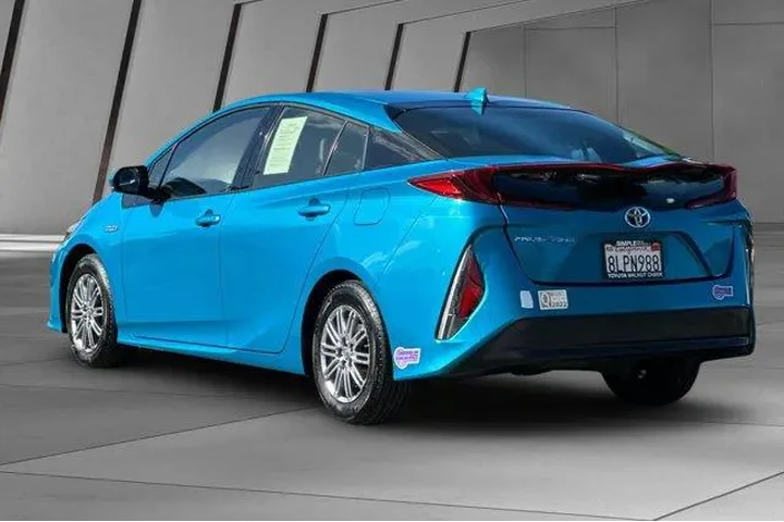 $22900 : Toyota Prius Prime 2019 Prem image 10