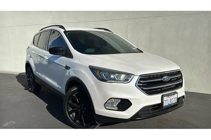 $14855 : Ford Escape 2017 SE 4dr SUV image 1