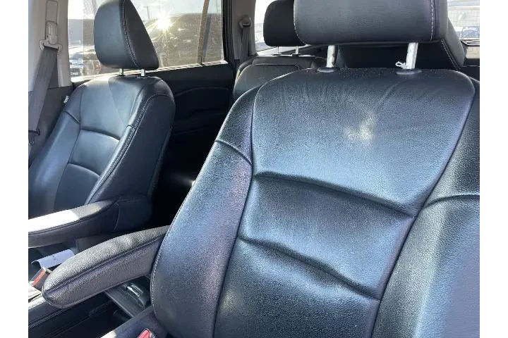 $22481 : Honda Pilot 2020 Touring 4dr image 6