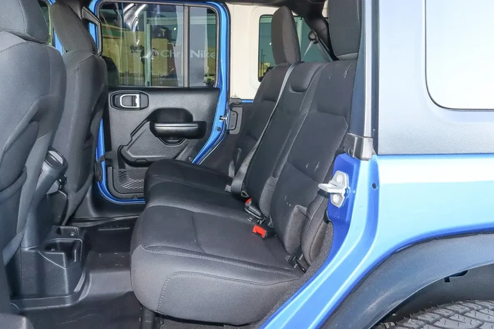 $28987 : 2021 Wrangler Unlimited Willy image 8