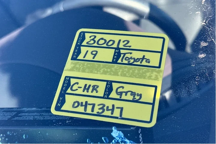 $18991 : Toyota C-HR 2019 Limited 4dr image 3