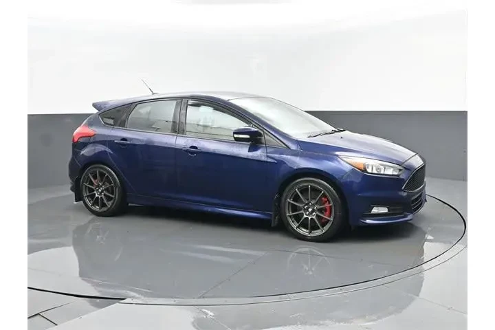 $16394 : Ford Focus 2017 ST 4dr Hatch image 3