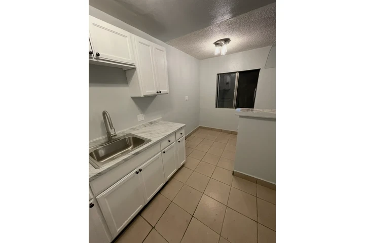 $1800 : Apartamento de una recamara image 1
