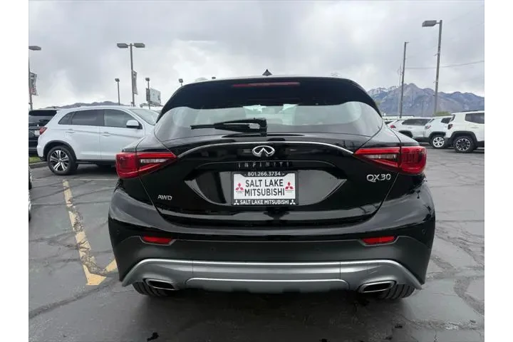 $15696 : INFINITI QX30 2017 AWD Premi image 6
