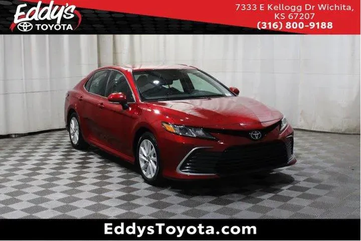 $28983 : Toyota Camry 2024 LE 4dr Sed image 1
