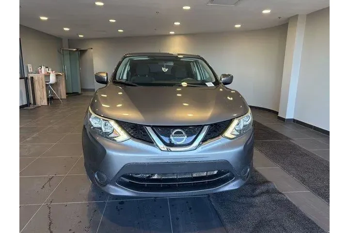 $14984 : Nissan Rogue Sport 2019 S 4d image 2