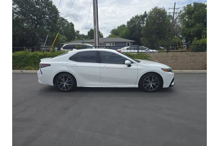 $25995 : Toyota Camry 2023 AWD SE 4dr image 2