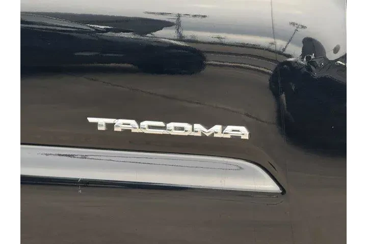 $34981 : Toyota Tacoma 2020 4x2 Limit image 4