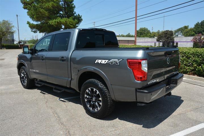 2018 Titan PRO-4X image 10