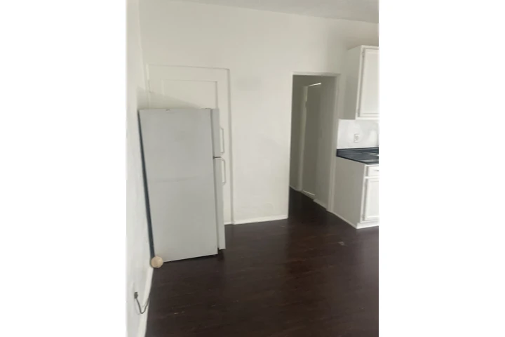 $1395 : 1443 S  BONNIE BREA image 6