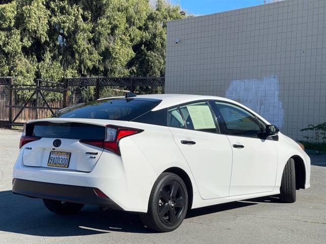 $20995 : 2022 Prius XLE image 8