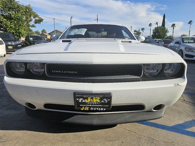 $10995 : 2013 Challenger SXT image 2