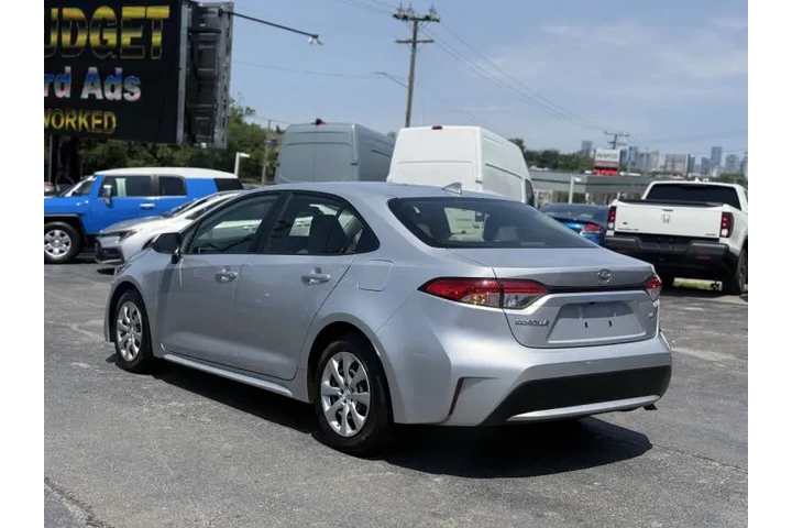 $17995 : 2022 Corolla LE image 6