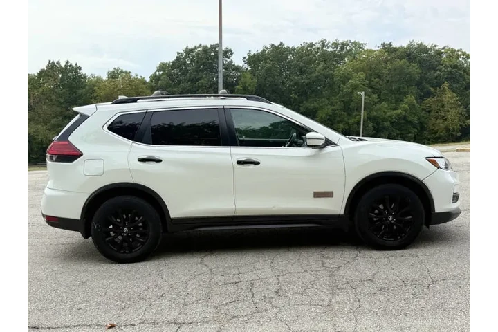 $7999 : 2017 Rogue SV image 5