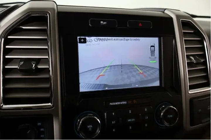 $28074 : Ford F-150 2016 4x4 Lariat 4 image 6