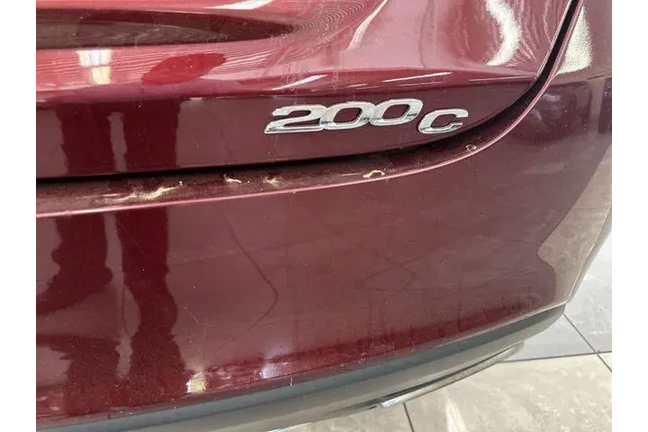 $14000 : Chrysler 200 2016 AWD C 4dr image 6