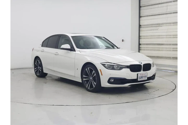$18998 : BMW 3 Series 2018 330e iPerf image 1