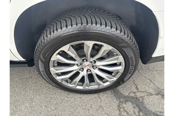 $51910 : 2021 Yukon Denali image 10