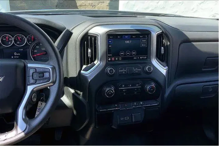 $29985 : Chevrolet Silverado 1500 202 image 6