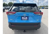 $31987 : Toyota RAV4 2021 AWD XLE Pre thumbnail